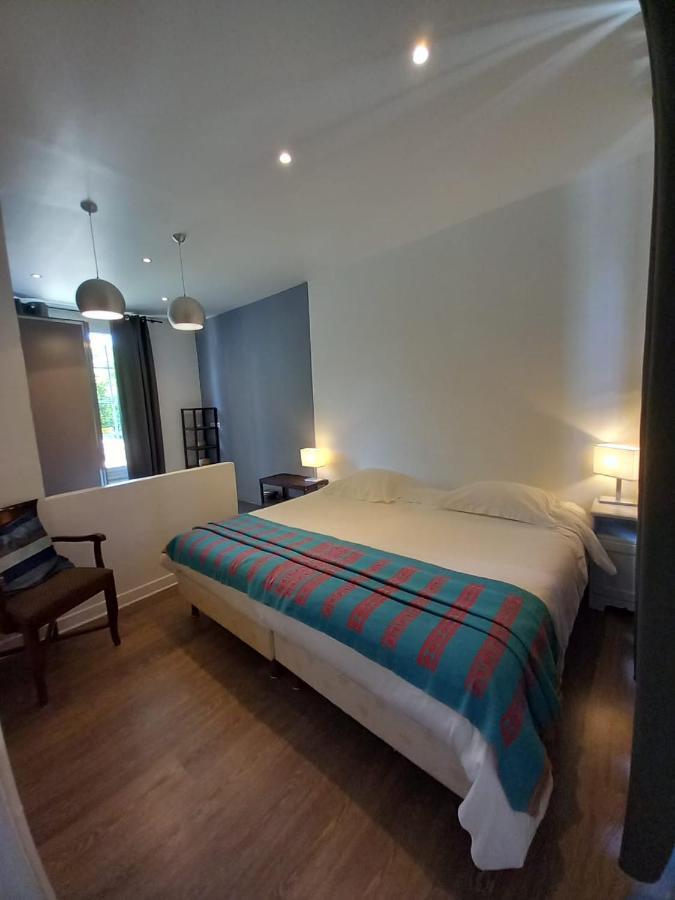 Le Manoir De Villefermoy Les Ecrennes Bagian luar foto