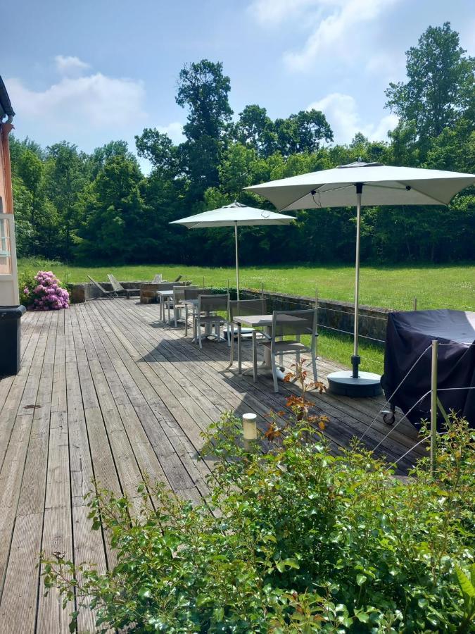 Le Manoir De Villefermoy Les Ecrennes Bagian luar foto