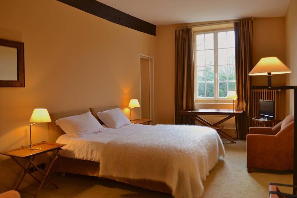 Le Manoir De Villefermoy Les Ecrennes Bagian luar foto