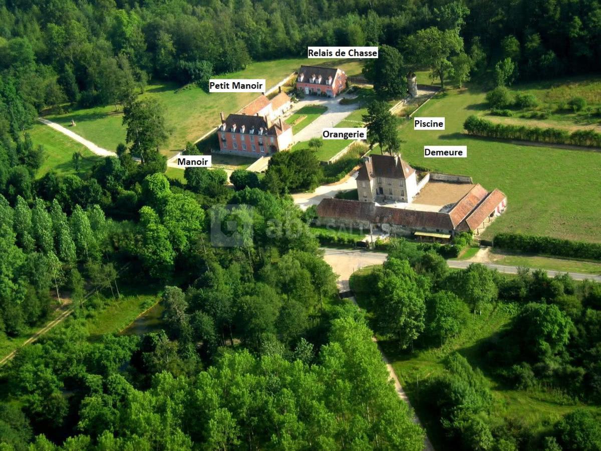 Le Manoir De Villefermoy Les Ecrennes Bagian luar foto